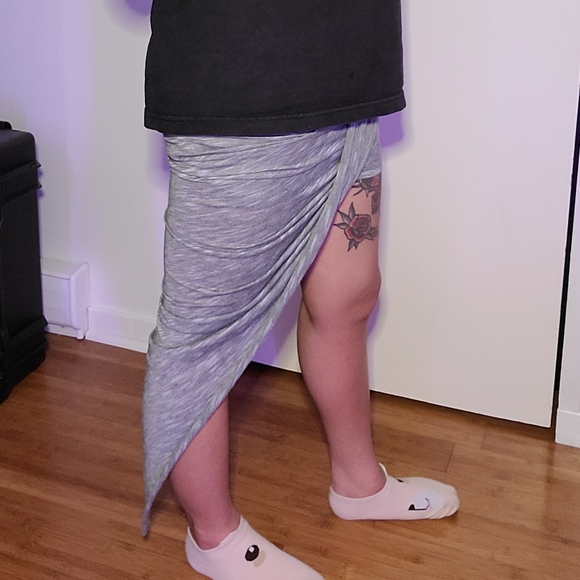 Asymmetrical  skirt by Hommage from Los Angeles - Picture 2 of 4